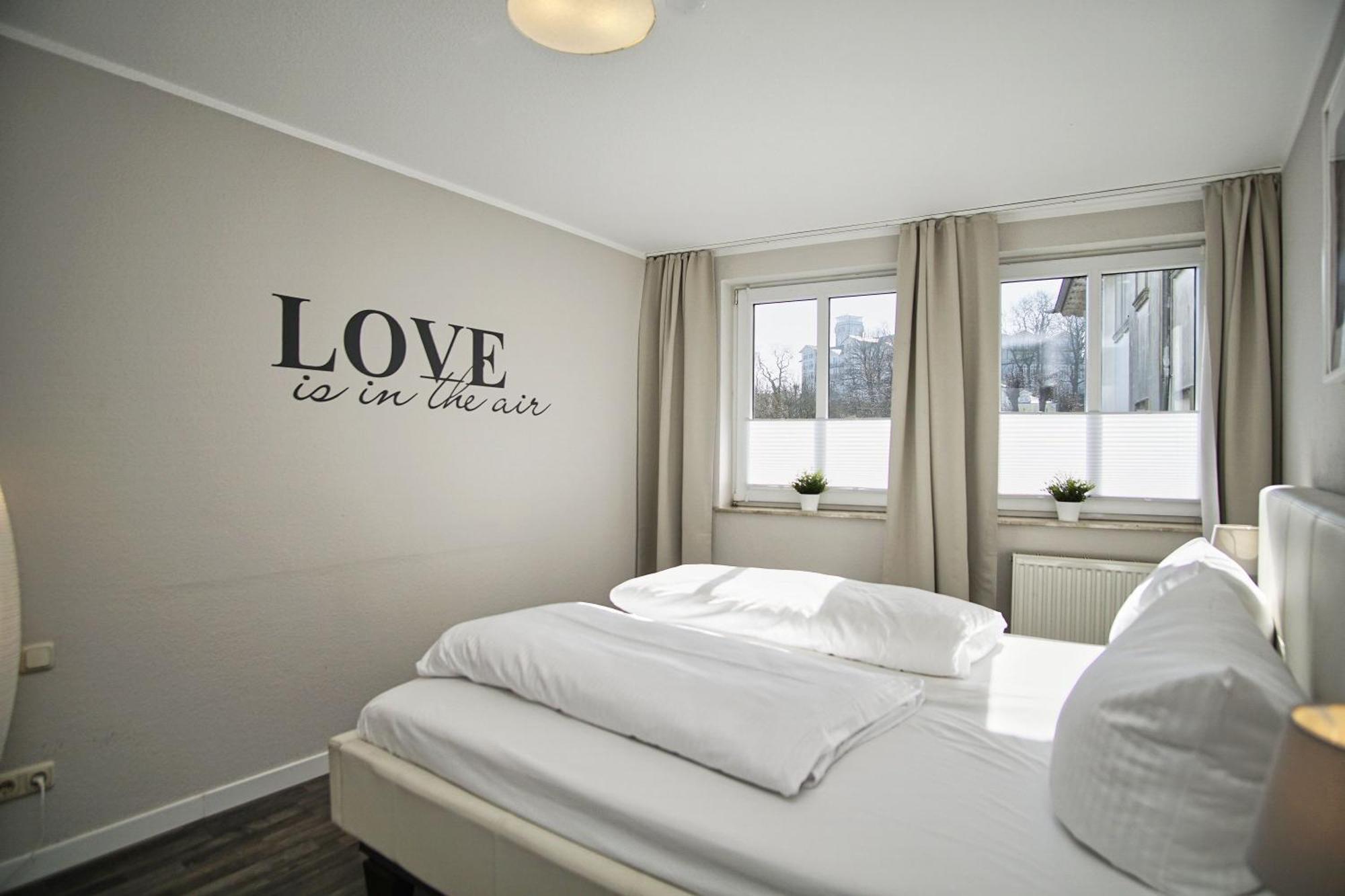 Ostseeurlaub-Goehren Ferienwohnung Sanddollar Im Haus Strandeck Ngoại thất bức ảnh